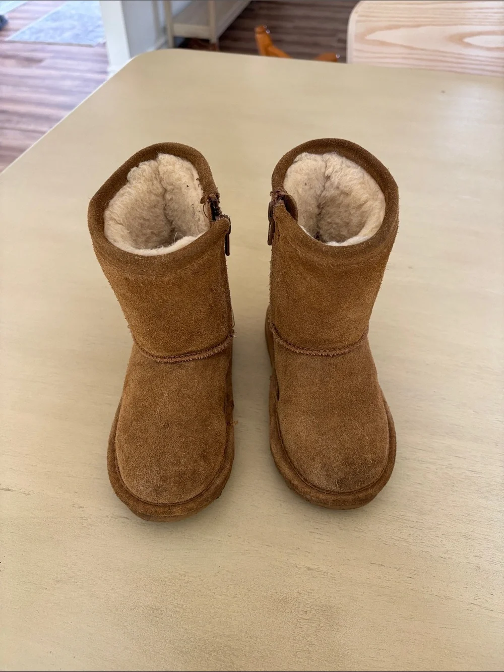 BEARPAW Toddler Size 9 Hickory Suede Side-Zip Boots